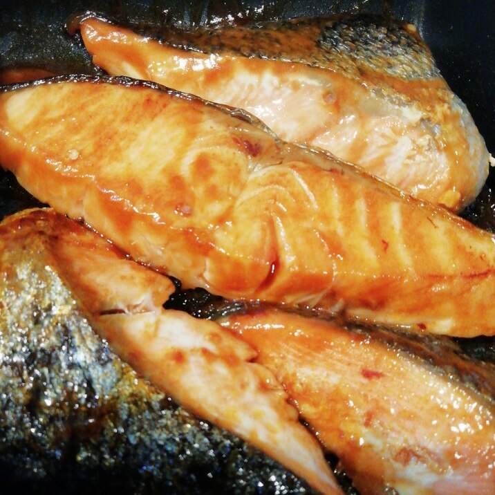 フライパン１つで簡単★鮭の照り焼き